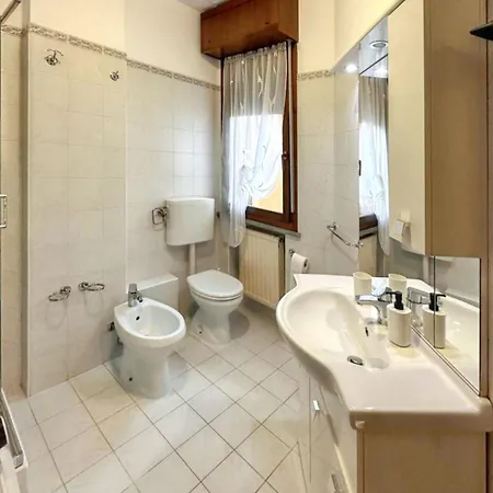 Charming In With Balcony And Parking 60 Sqm