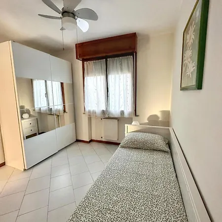 Charming In With Balcony And Parking 60 Sqm *