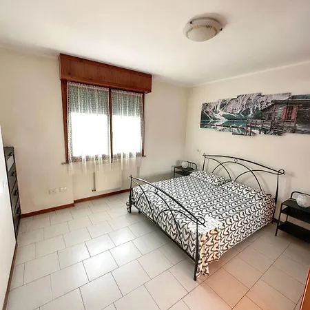 Charming In With Balcony And Parking 60 Sqm *