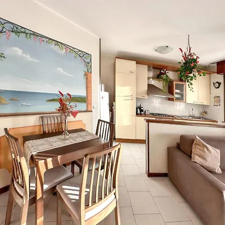 Charming In With Balcony And Parking 60 Sqm *